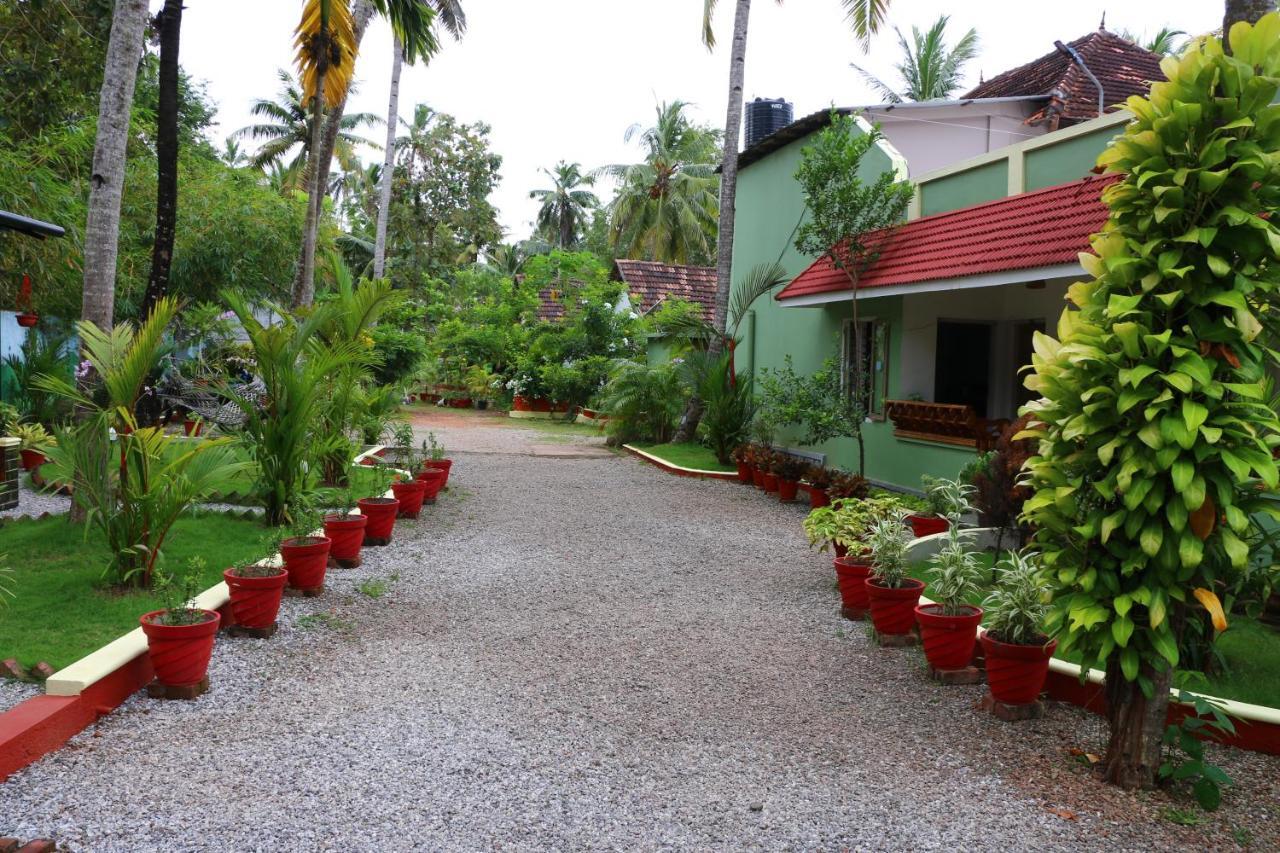 Divine Bliss Beach Resort Varkala Bagian luar foto